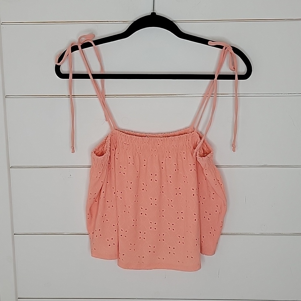 HEART & HIPS large pink/peach eyelet crop top